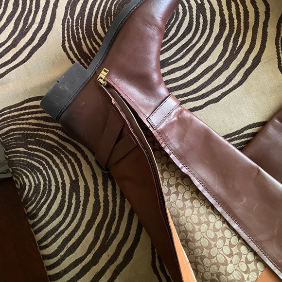 Beautiful riding coach boots only worn three times in original box - Picture 4 of 11